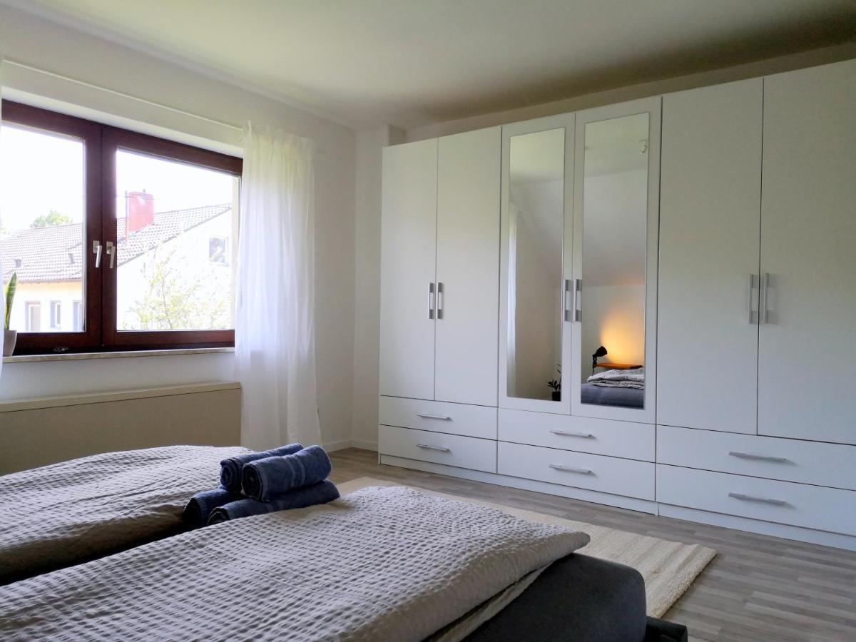 Family-Apartment Mit Balkon, Kueche, Parkplatz & Waschmaschine Offenbourg Extérieur photo